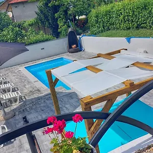 As With Swimming Pool And A Large Yard Appartamento Bribir (Primorje-Gorski Kotar)